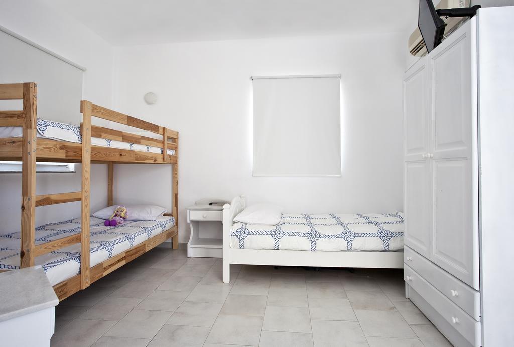 Sunday Hotel Antiparos Bilik gambar