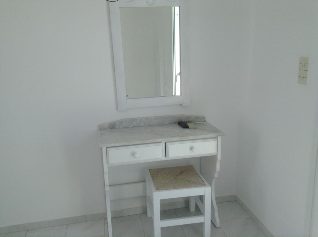 Sunday Hotel Antiparos Bilik gambar
